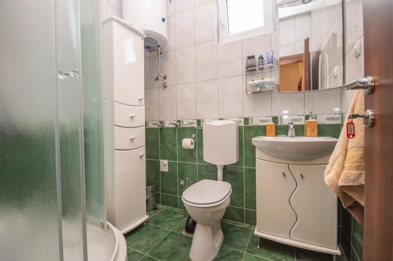Apartmani Mrsic Risan Dış mekan fotoğraf