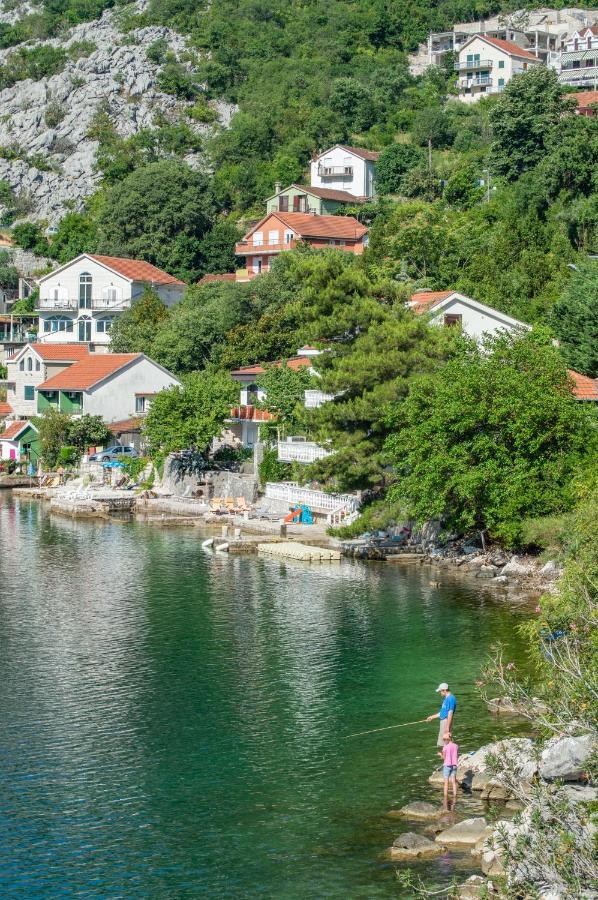 Apartmani Mrsic Risan Dış mekan fotoğraf